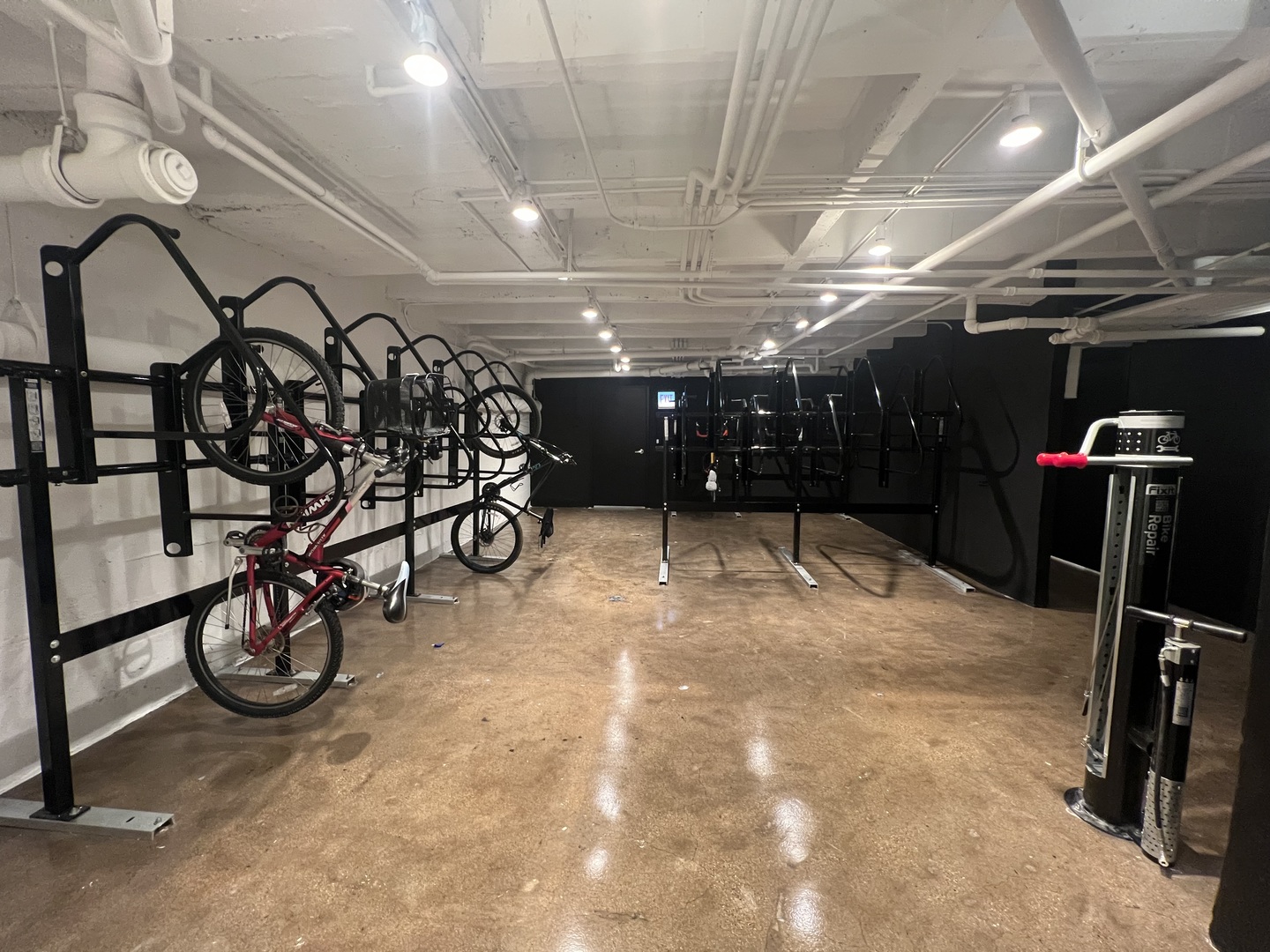 1650 West Roscoe Street, Unit 206 Chicago, IL 60657 - Photo 18 of 19