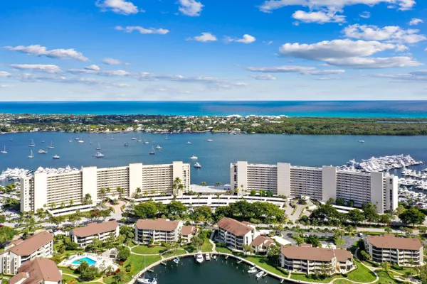 $424,500 | 134 Lakeshore Drive, Unit 814, North Palm Beach, FL 33408