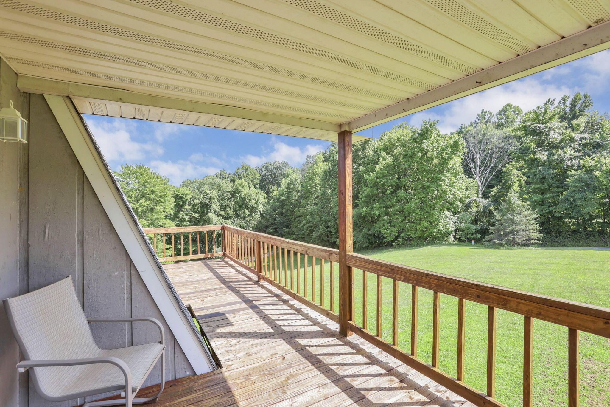 22540 Bunker Hill Road Sugar Grove, OH 43155 - Photo 42 of 79 Front Deck