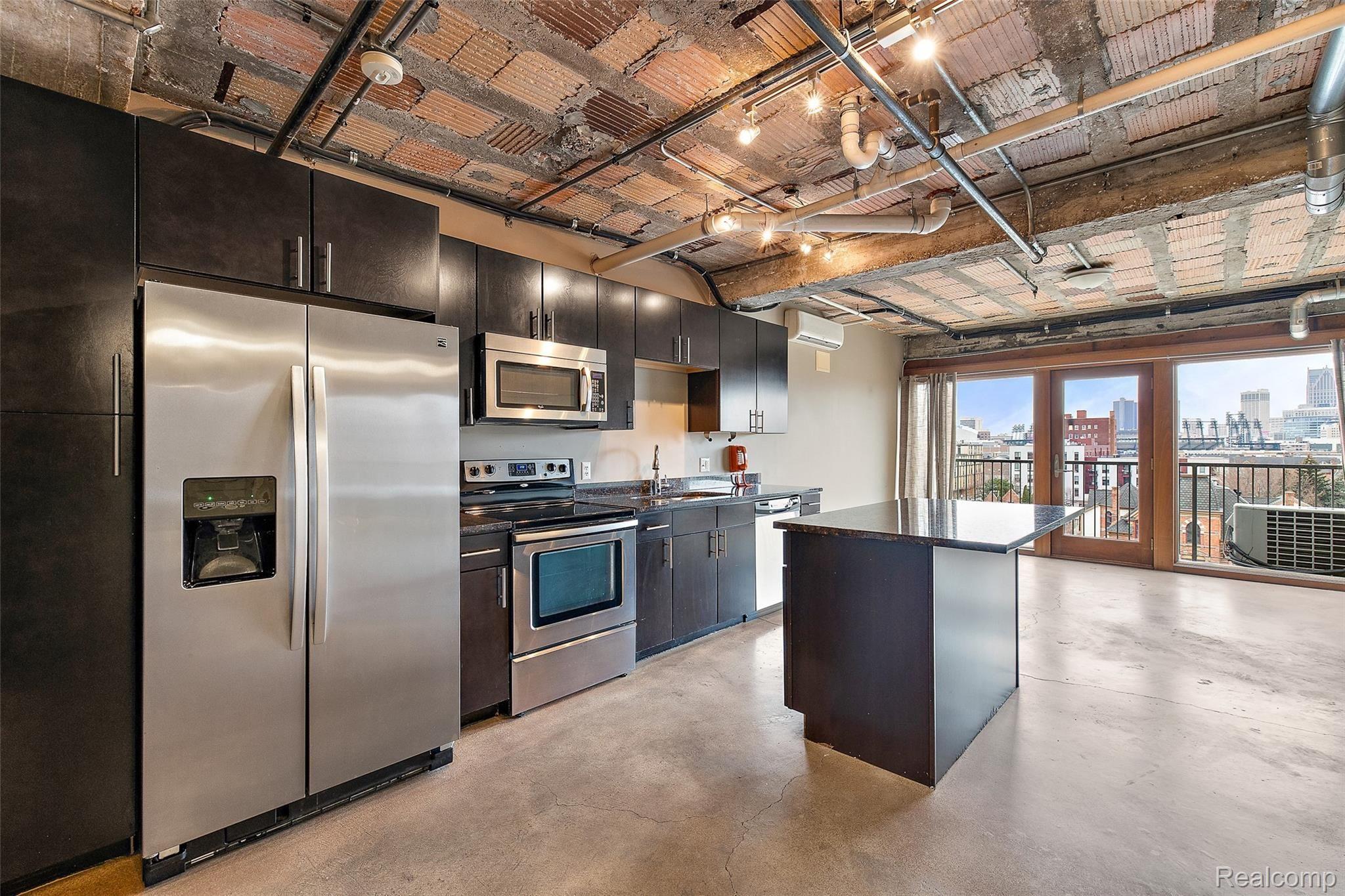2915 John R Street, Unit 510 Detroit, MI 48201 - Photo 6 of 28 2915 John R 510-31.jpg