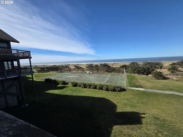 $394,000 | 29134 Ellensburg Avenue, Unit 16, Gold Beach, OR 97444