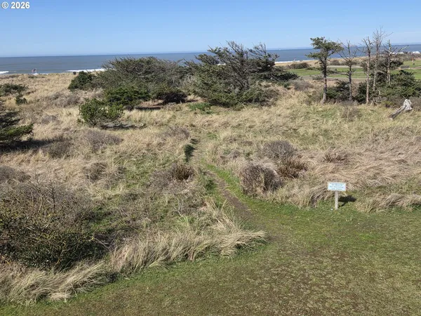 $399,900 | 29134 Ellensburg Avenue, Unit 16, Gold Beach, OR 97444