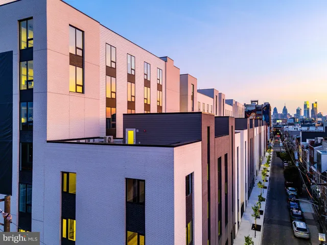 $3,350 | 1130 North Delaware Avenue, Unit 1E, Philadelphia, PA 19125