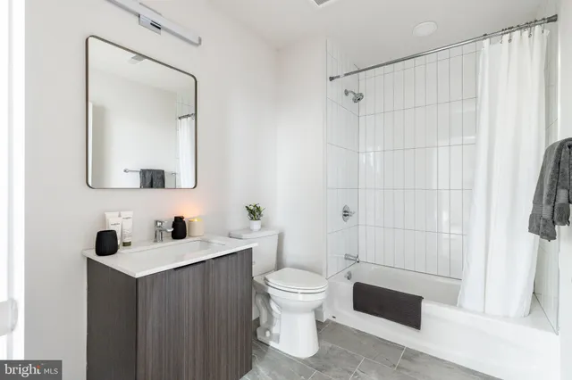 $3,350 | 1130 North Delaware Avenue, Unit 1E, Philadelphia, PA 19125