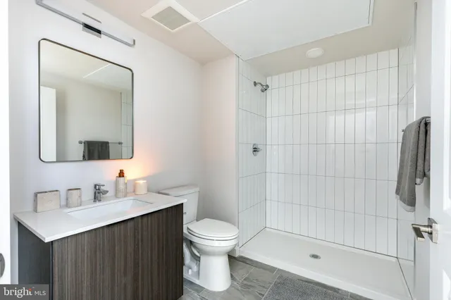 $3,350 | 1130 North Delaware Avenue, Unit 1E, Philadelphia, PA 19125