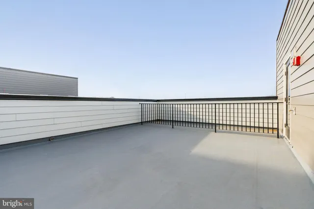 $3,350 | 1130 North Delaware Avenue, Unit 1E, Philadelphia, PA 19125