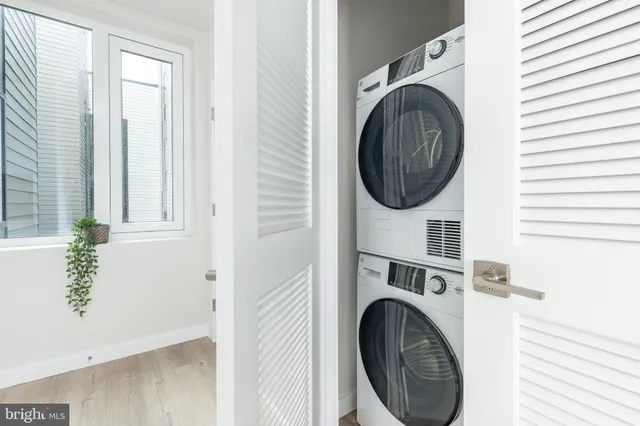 $3,350 | 1130 North Delaware Avenue, Unit 1E, Philadelphia, PA 19125