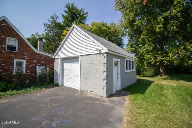 $2,350 | 30 Wilkins Avenue, Colonie, NY 12205