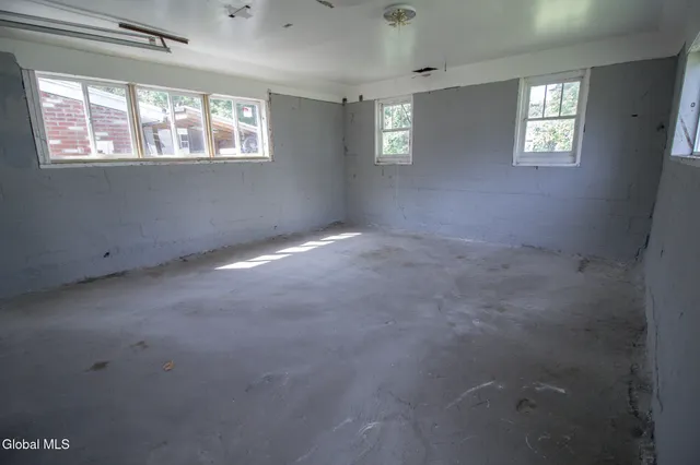 $2,350 | 30 Wilkins Avenue, Colonie, NY 12205