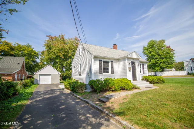 $2,350 | 30 Wilkins Avenue, Colonie, NY 12205