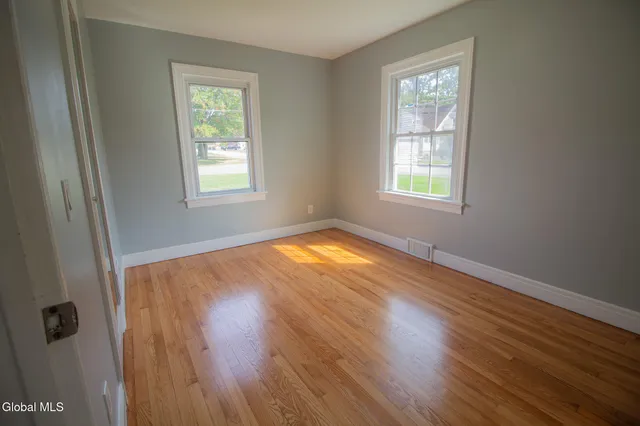 $2,350 | 30 Wilkins Avenue, Colonie, NY 12205