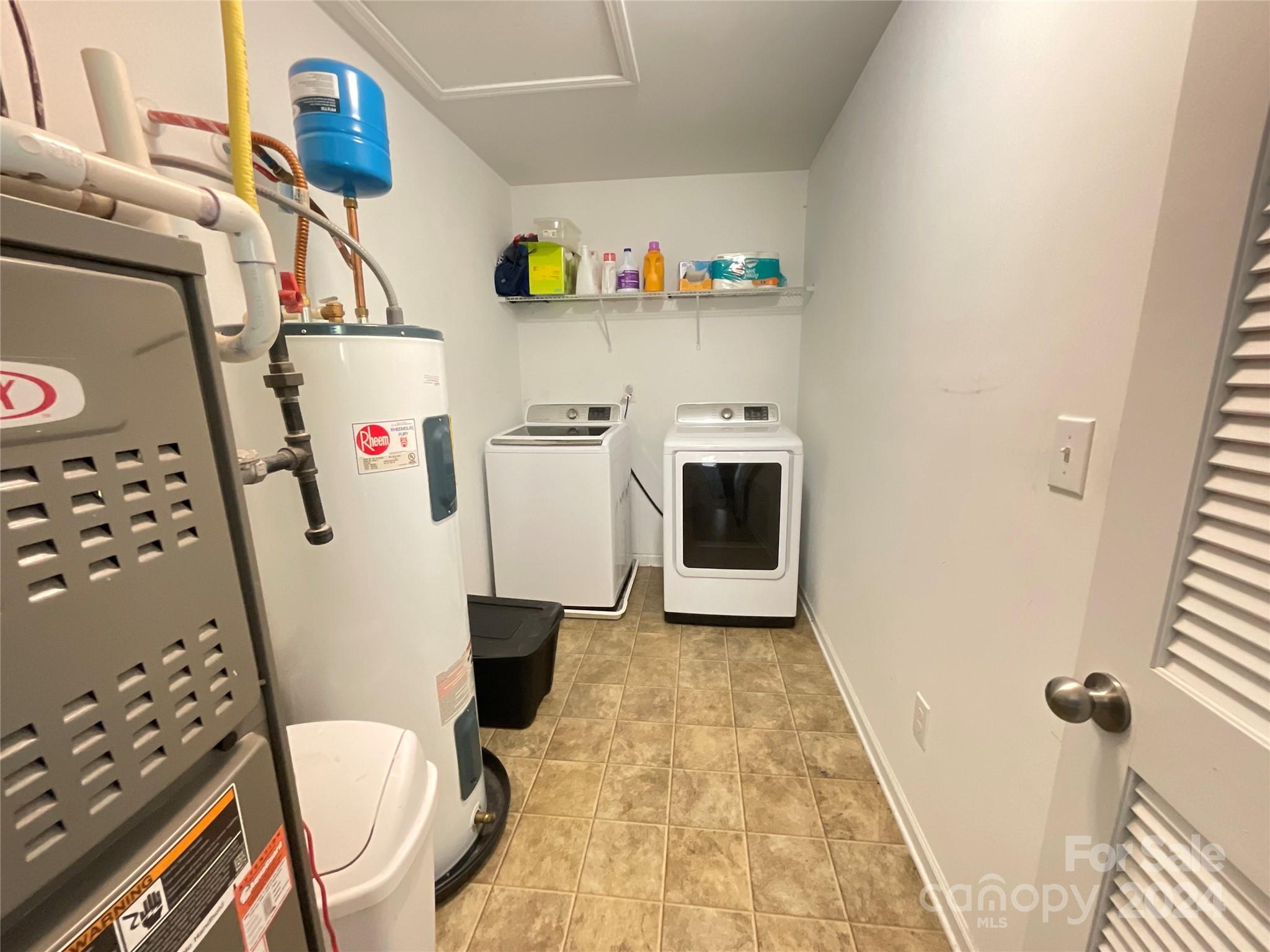 3271 Brickwood Circle Midland, NC 28107 - Photo 17 of 20 a bathroom with a sink toilet and shower