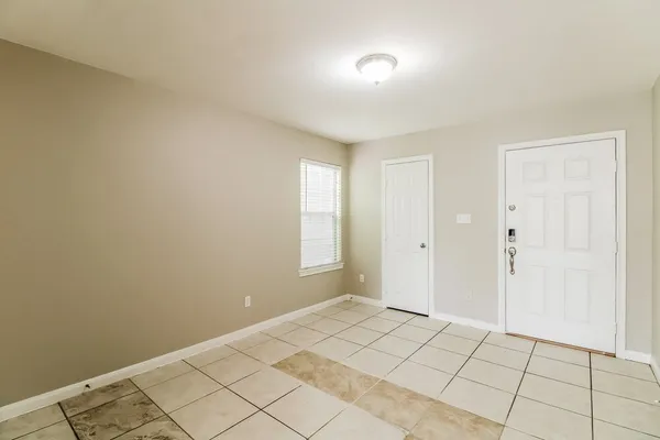 $1,630 | 4935 South Cancun, Houston, TX 77045
