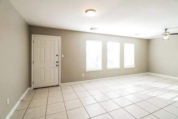 $1,630 | 4935 South Cancun, Houston, TX 77045