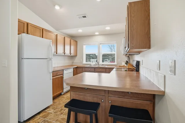 $350,000 | 12411 West 2nd Avenue, Airway Heights, WA 99001