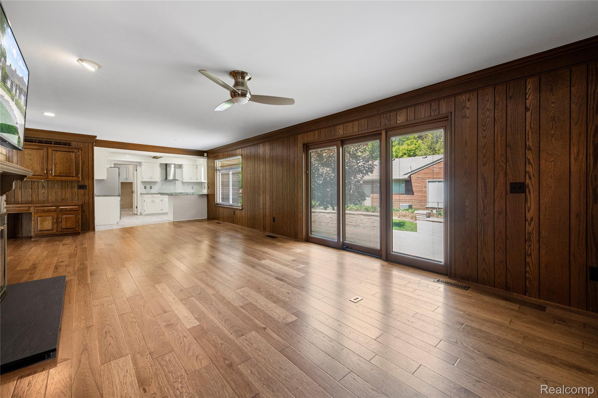 739 Ballantyne Road Grosse Pointe, MI 48236 - Photo 23 of 40