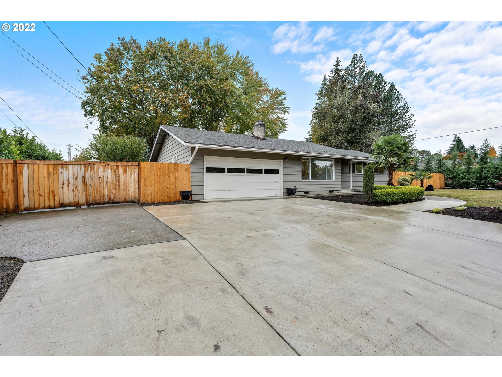 20190 Southwest Kinnaman Road Aloha, OR 97078 - Photo 1 of 32 Gallery Image 1