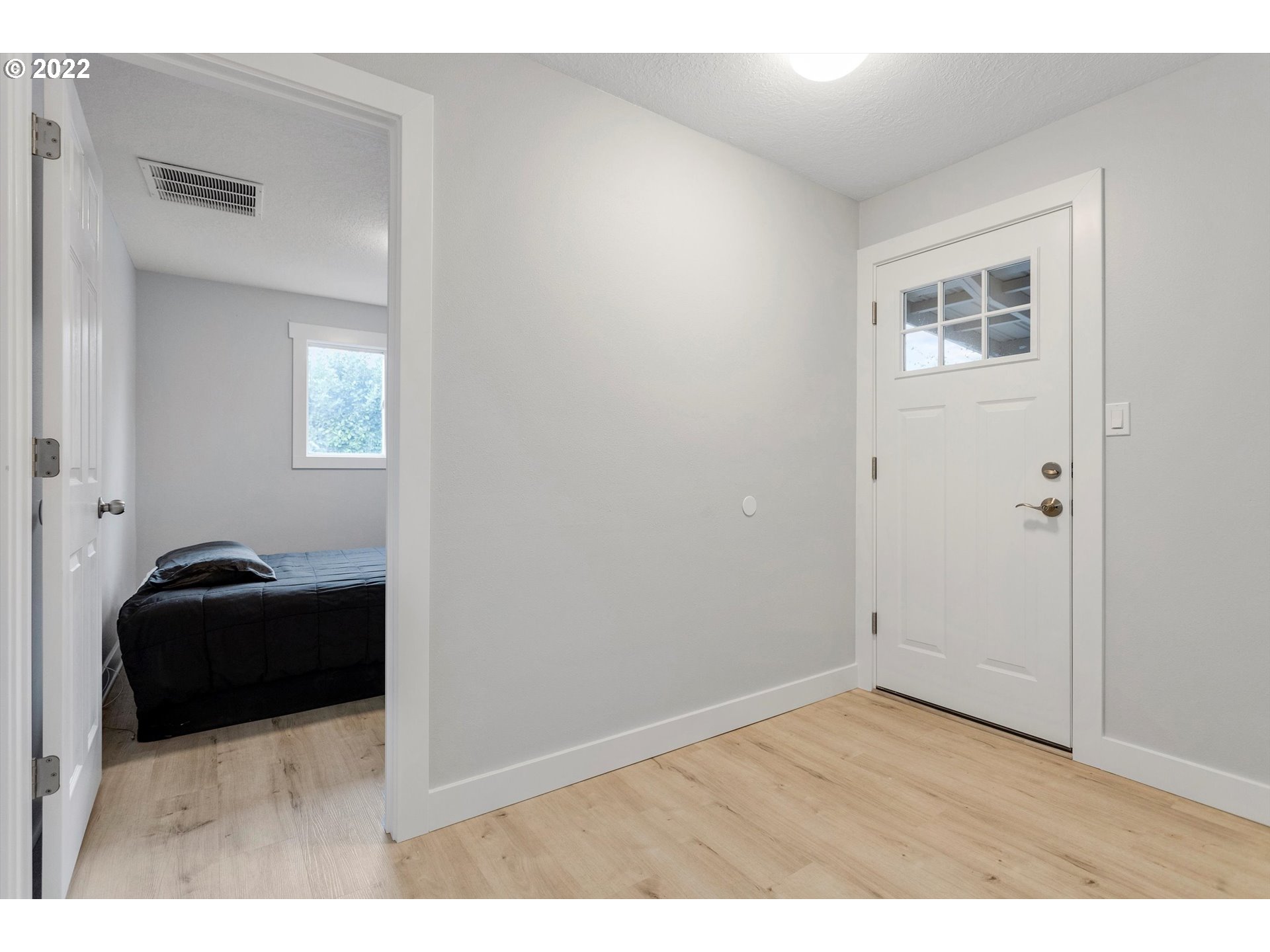 20190 Southwest Kinnaman Road Aloha, OR 97078 - Photo 12 of 32 Gallery Image 12