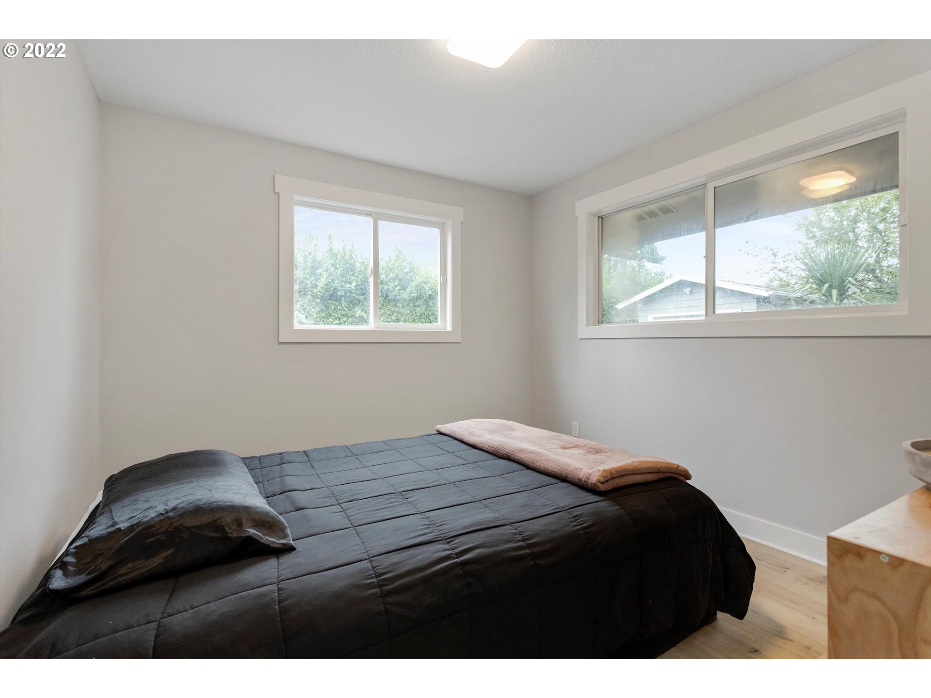 20190 Southwest Kinnaman Road Aloha, OR 97078 - Photo 14 of 32 Gallery Image 14