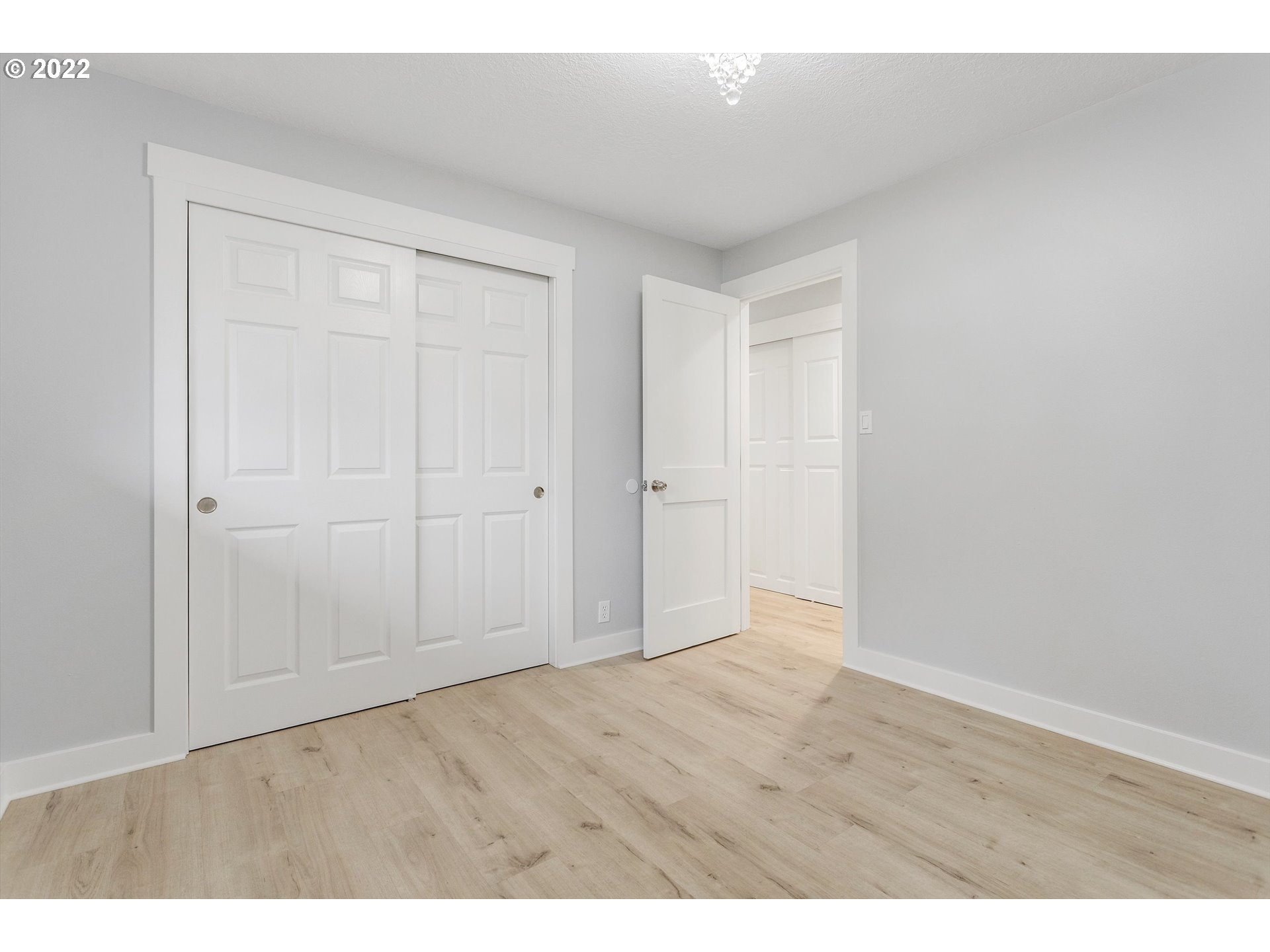 20190 Southwest Kinnaman Road Aloha, OR 97078 - Photo 17 of 32 Gallery Image 17