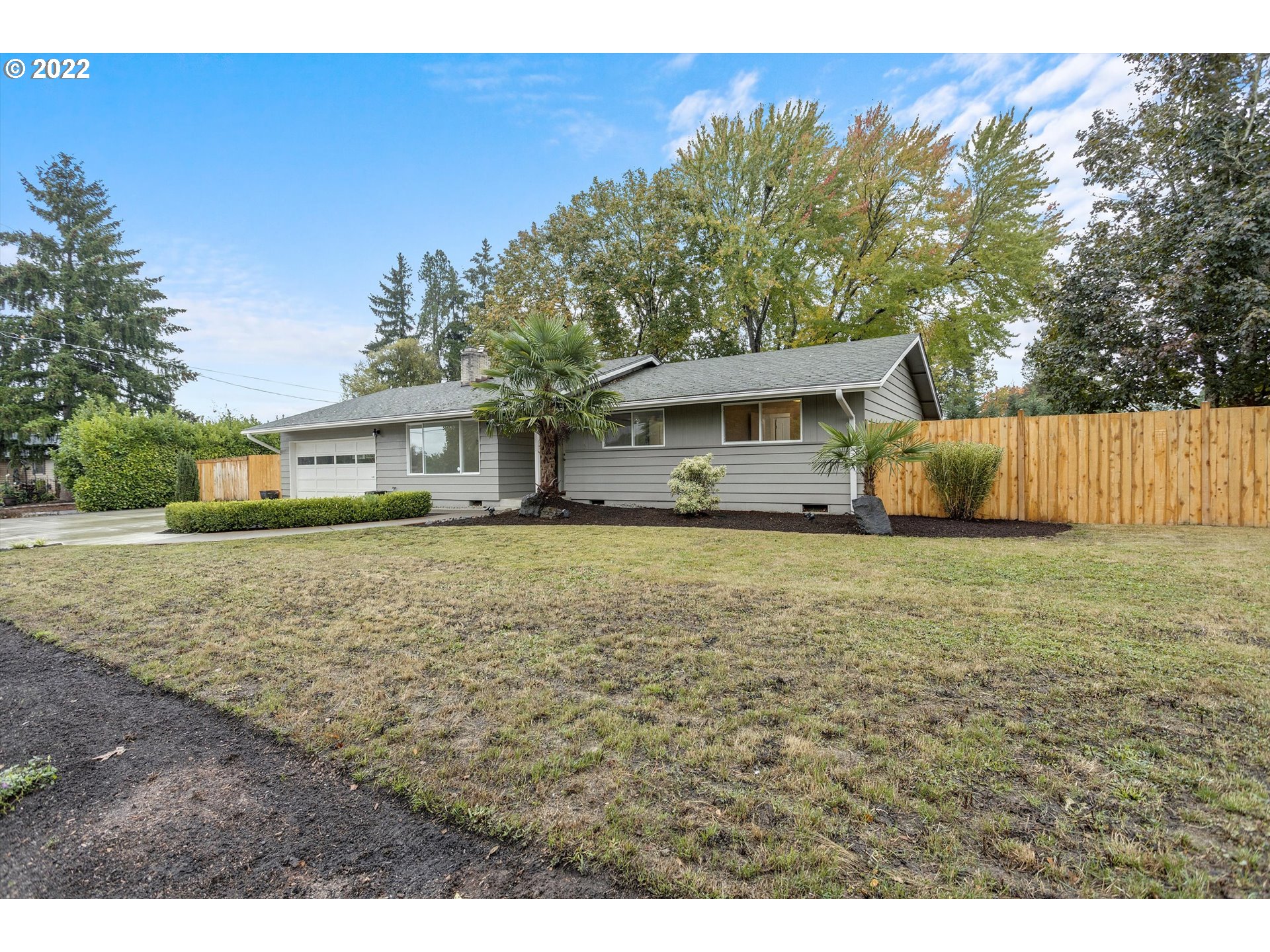20190 Southwest Kinnaman Road Aloha, OR 97078 - Photo 2 of 32 Gallery Image 2