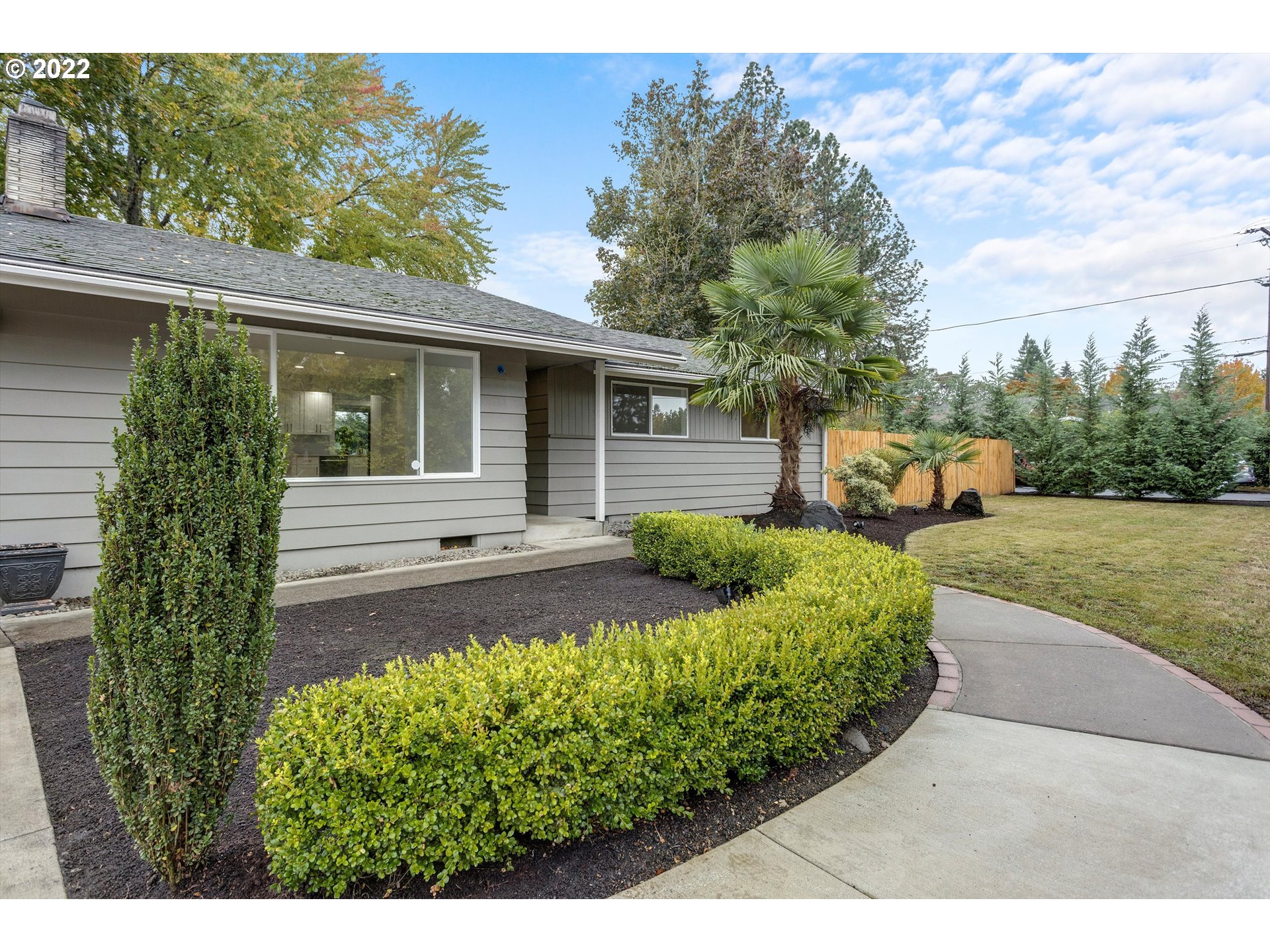 20190 Southwest Kinnaman Road Aloha, OR 97078 - Photo 3 of 32 Gallery Image 3