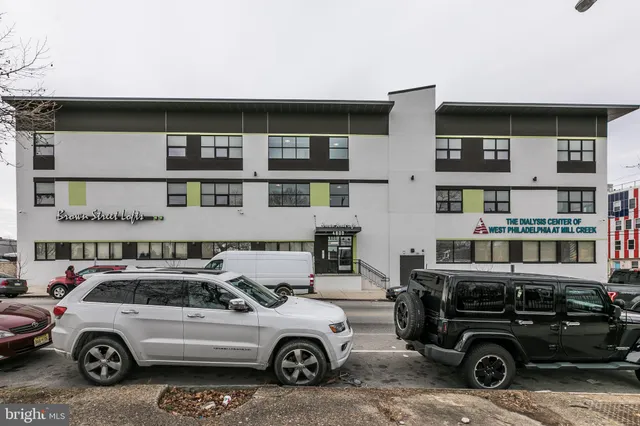 a car parked in front of a building