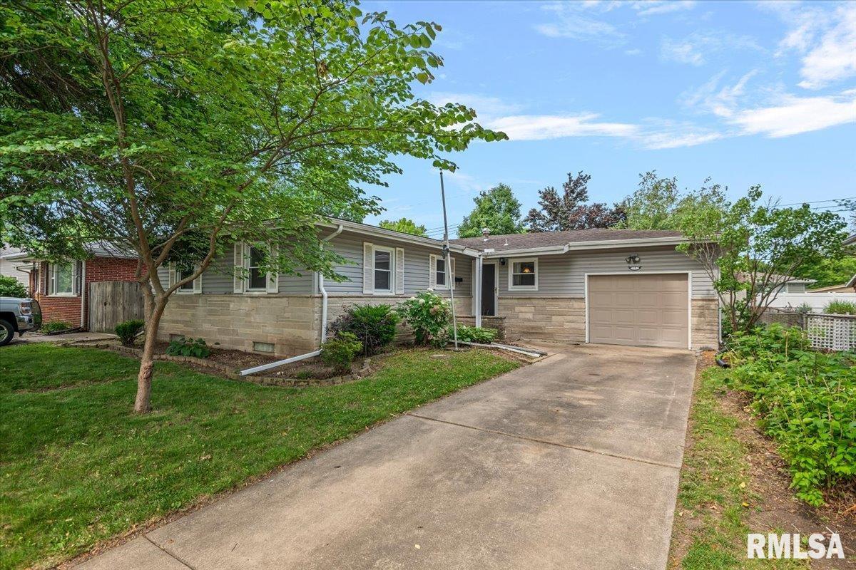 29 Longbow Lane Springfield, IL 62704 - Photo 1 of 40