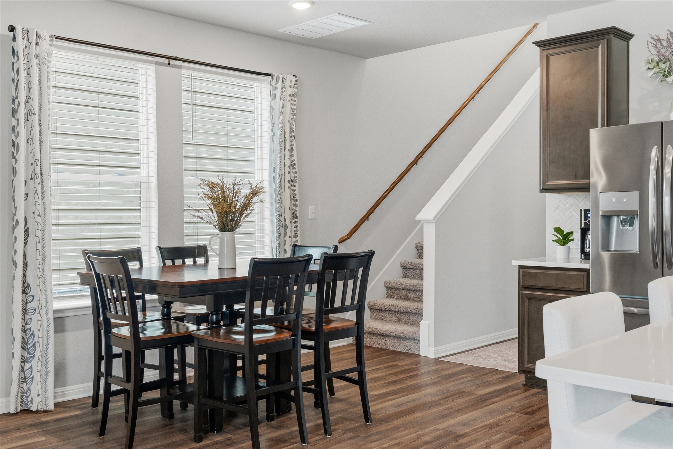 145 Beach Mountain Road Dripping Springs, TX 78620 - Photo 23 of 40 The dining area is perfect for memorable meals and game nights.
