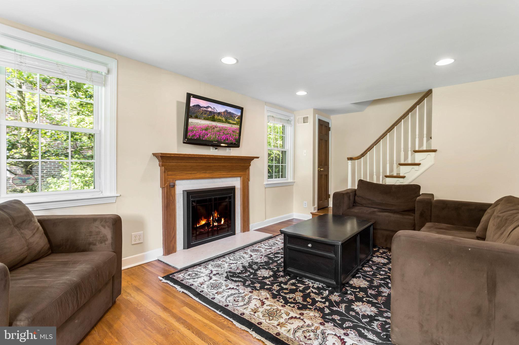 22 Medbury Road Wallingford, PA 19086 - Photo 3 of 19