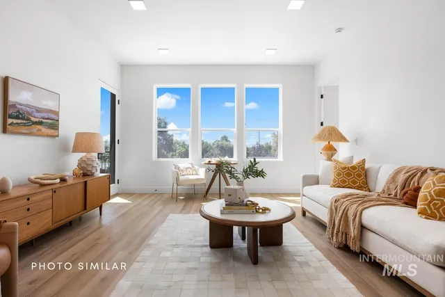 $908,000 | 55 East State Street, Unit 203, Eagle, ID 83616