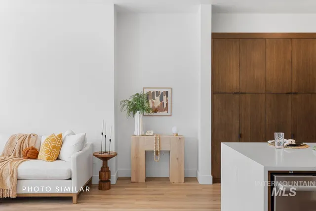 $908,000 | 55 East State Street, Unit 203, Eagle, ID 83616