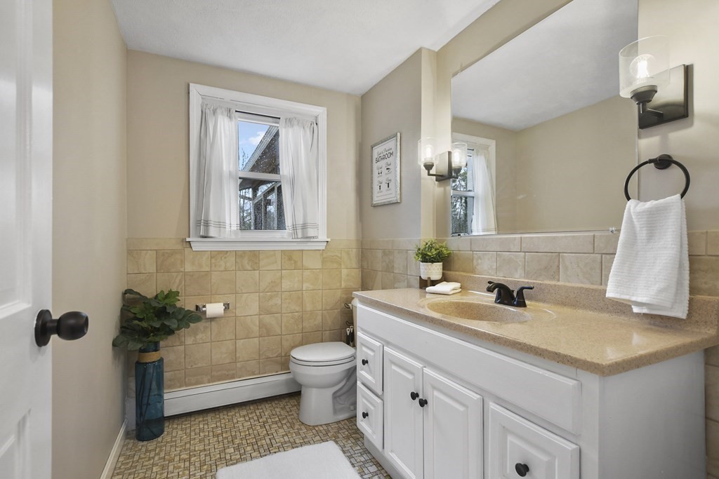 39 Upland Road Burlington, MA 01803 - Photo 20 of 42