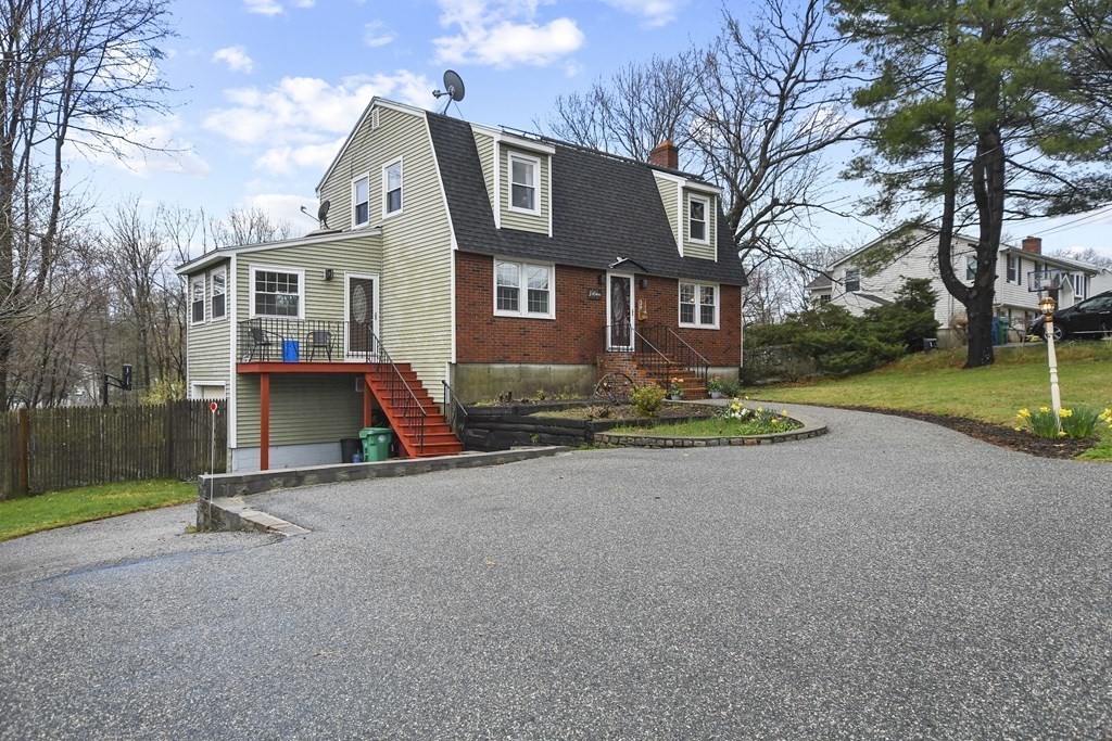 39 Upland Road Burlington, MA 01803 - Photo 3 of 42