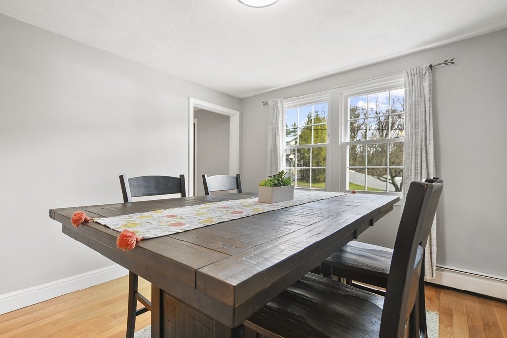 39 Upland Road Burlington, MA 01803 - Photo 5 of 42