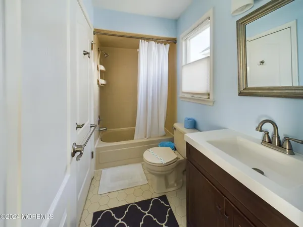 $2,500 | 107 Brinley Avenue, Unit 9, Bradley Beach, NJ 07720