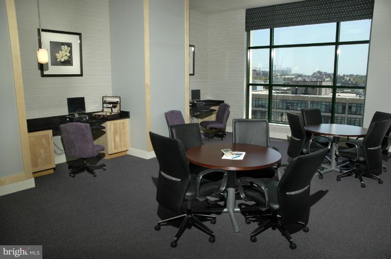 414 Water Street, Unit 1901 Baltimore, MD 21202 - Photo 2 of 17 Building Business Center Computers & Fax