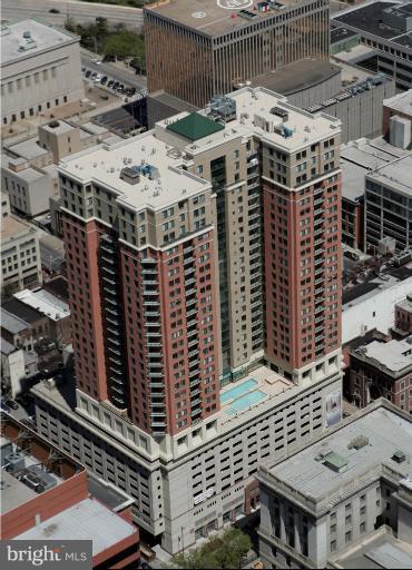 414 Water Street, Unit 1901 Baltimore, MD 21202 - Photo 17 of 17 Exterior w Exterior Pool