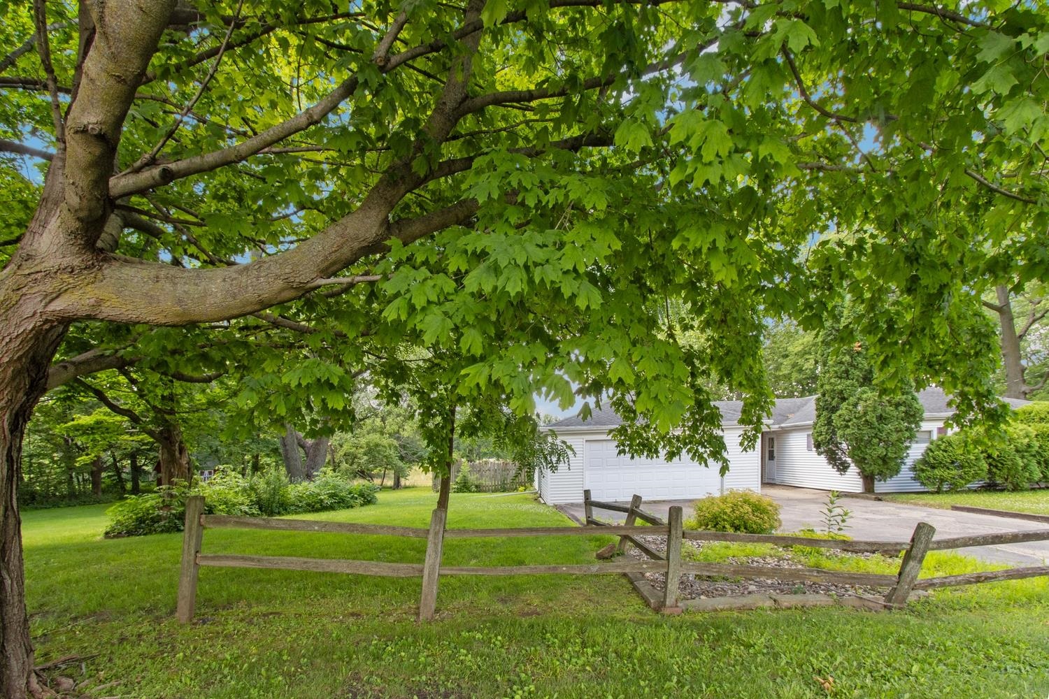 326 Old Mill Road Franklin Grove, IL 61031 - Photo 4 of 30 Gallery Image 4