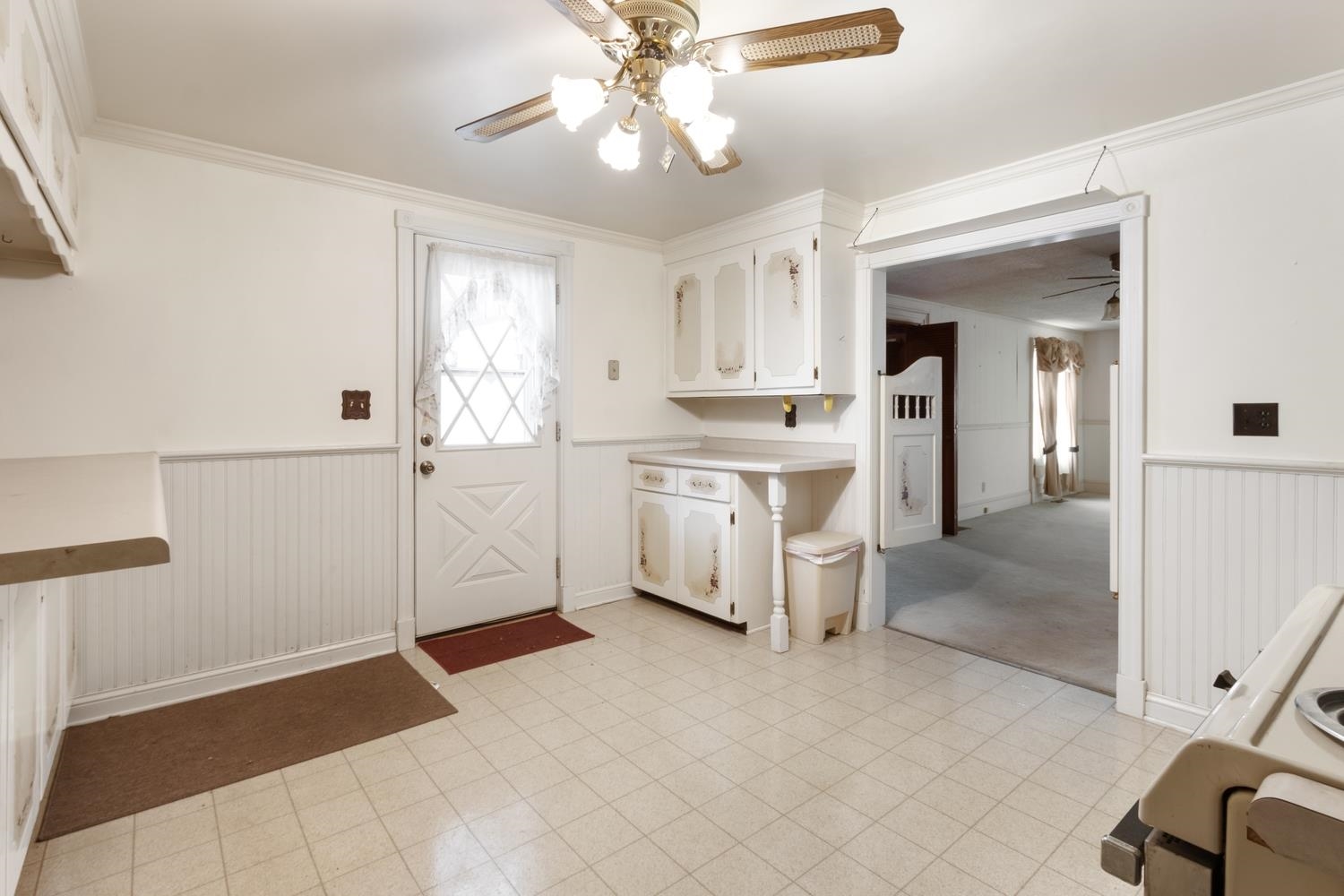 326 Old Mill Road Franklin Grove, IL 61031 - Photo 9 of 30 Gallery Image 9