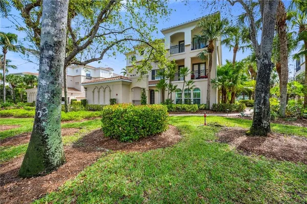 $1,350,000 | 2830 Tiburon Boulevard East, Unit 101, Naples, FL 34109