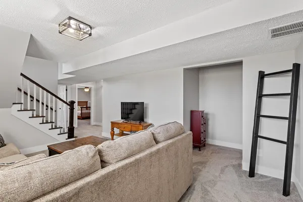 $629,900 | 2892 East 800 North, Lake Village, IN 46349