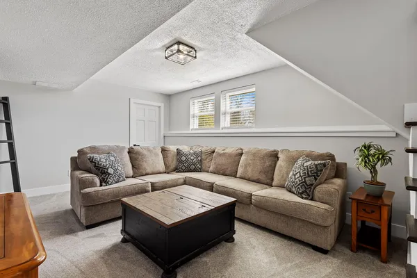 $629,900 | 2892 East 800 North, Lake Village, IN 46349