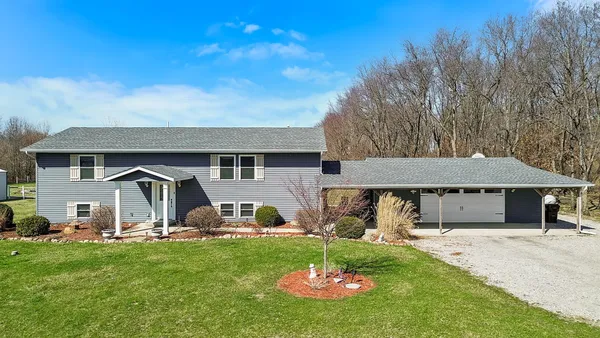 $629,900 | 2892 East 800 North, Lake Village, IN 46349