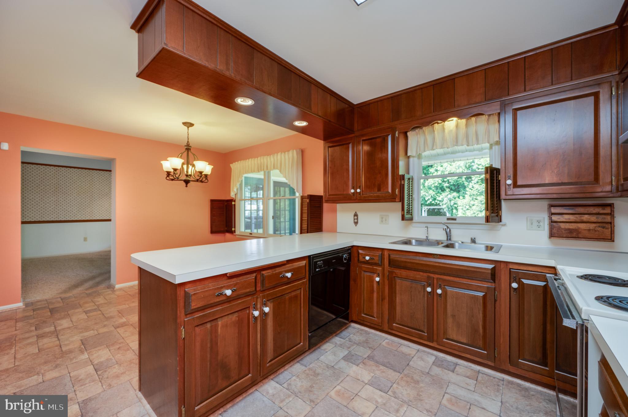 64 Downing Drive Reading, PA 19610 - Photo 8 of 44