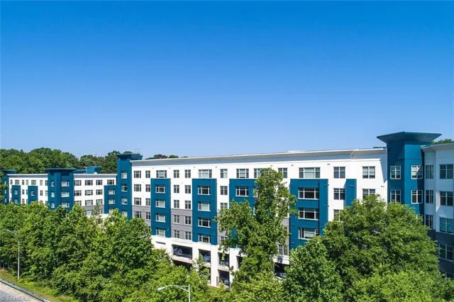 $1,490 | 111 Edgeway Drive, Unit B1 3, Winston-Salem, NC 27104