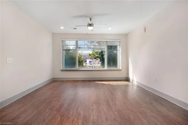 $1,980 | 111 Edgeway Drive, Unit B1 3, Winston-Salem, NC 27104