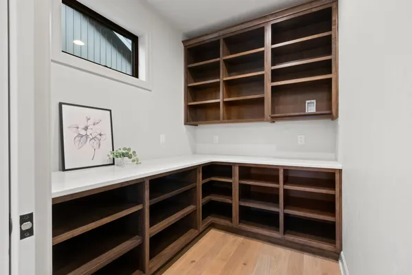 $739,900 | 393 Farmhouse Lane, Combined Locks, WI 54113