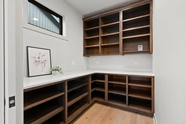 $739,900 | 393 Farmhouse Lane, Combined Locks, WI 54113