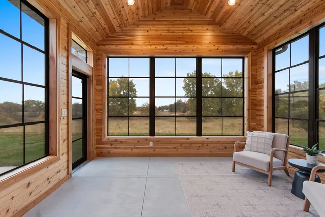 $739,900 | 393 Farmhouse Lane, Combined Locks, WI 54113